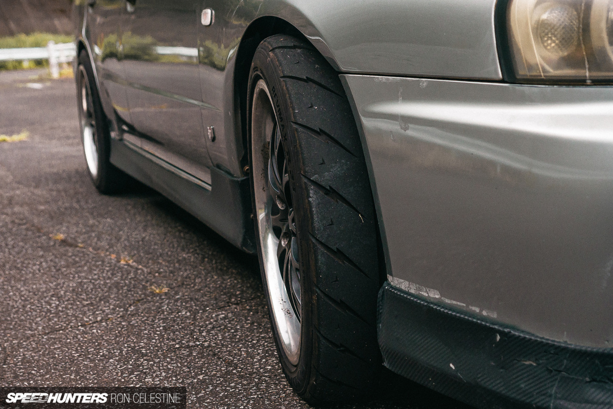 Speedhunters_Ron_Celestine_ProjectRough_ER34Skyline_R34_GTT_ShibaTire