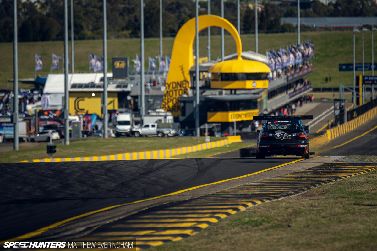 _8504379