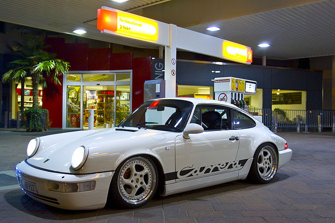 Random Snap>> White Carrera