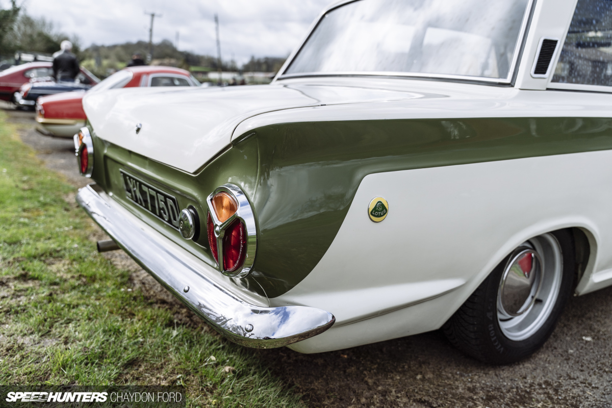 Elan Cortina SH 016