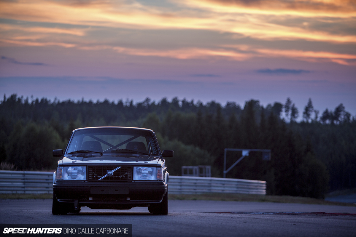 1-V10-Volvo-14