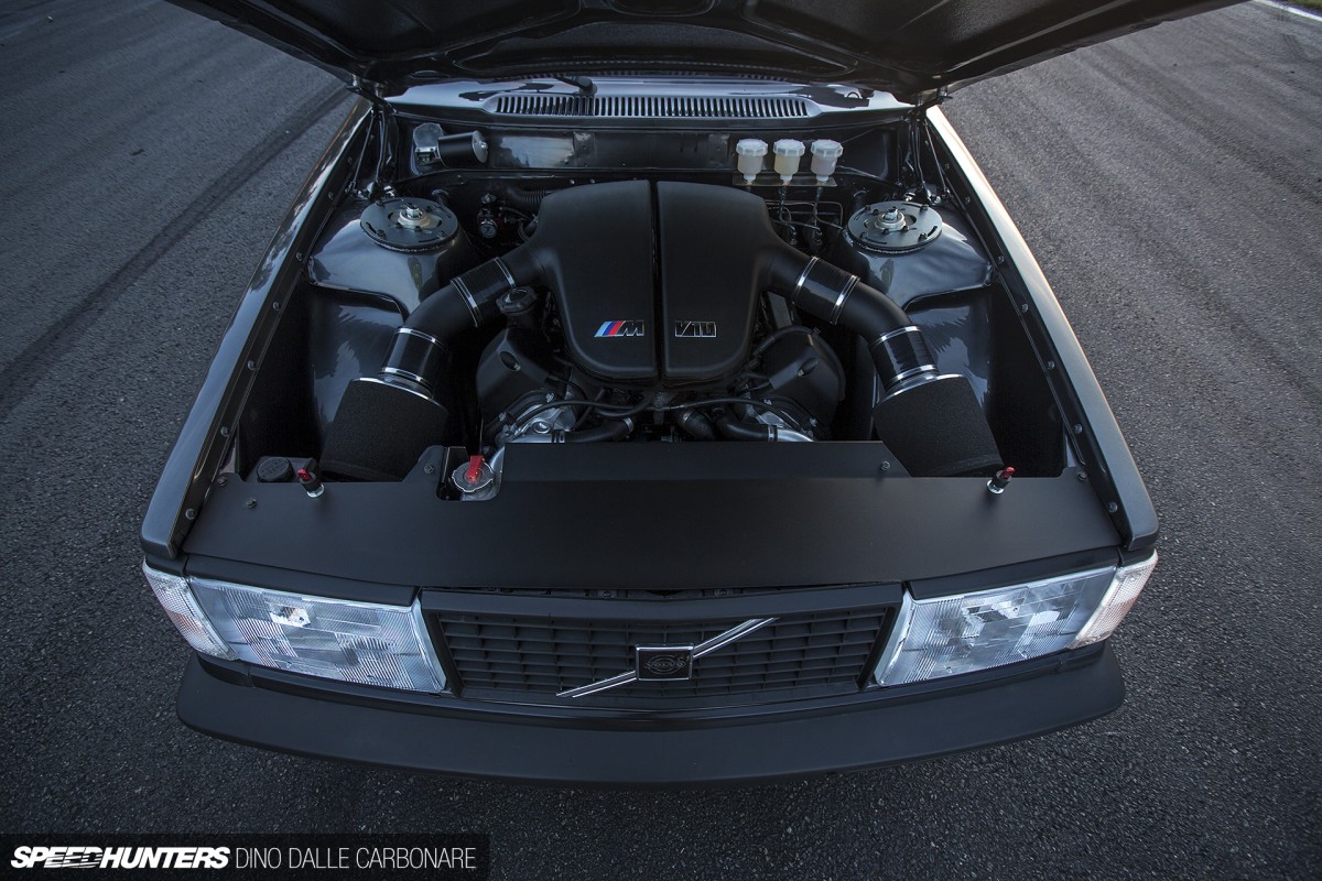 V10-Volvo-08