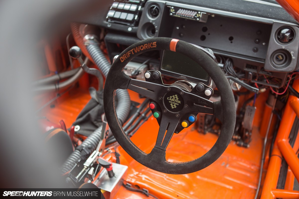 a Driftworks AE86 V8 -52