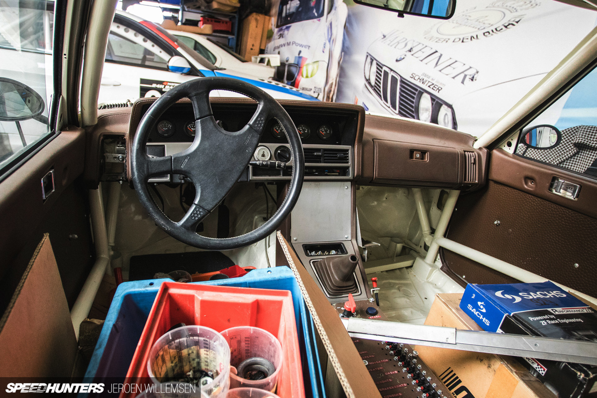 Speedhunters-Vink-Motorsport-Mazda-929-Luce-13b-Classic-49