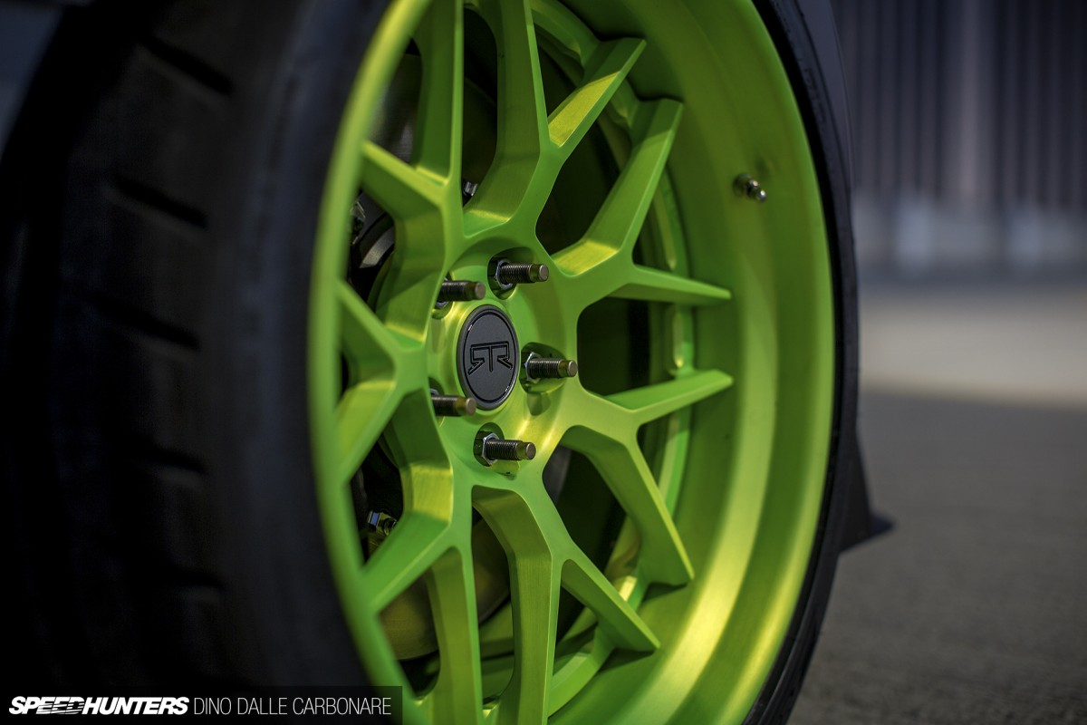 RTR-Drift-Dino-24