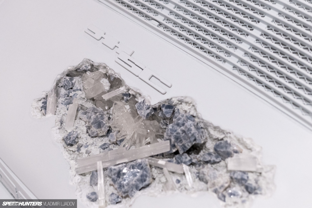daniel-arsham-eroded-porsche-911-moco-museum-by-wheelsbywovka-11