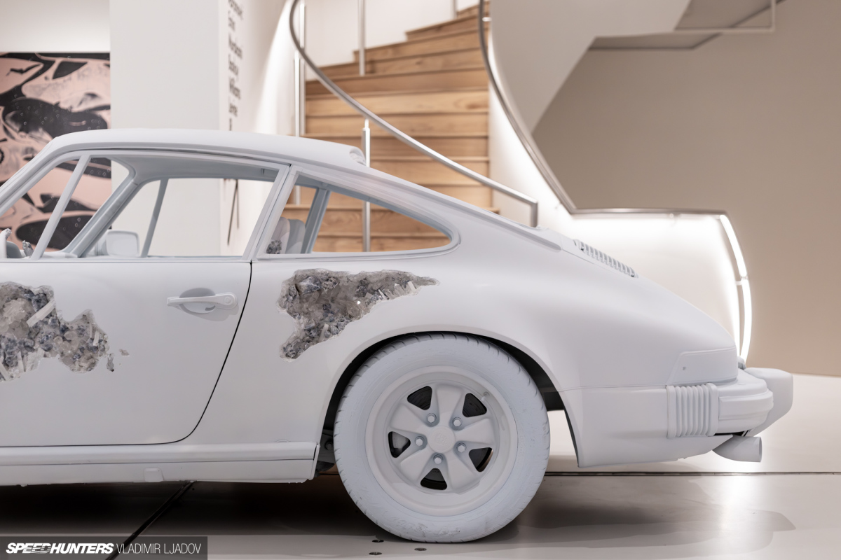 daniel-arsham-eroded-porsche-911-moco-museum-by-wheelsbywovka-3
