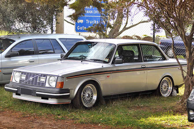 Random Snap>> Volvo 240 Coupe